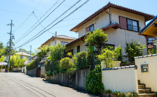 スタッフが知識と経験を活かし不動産のお悩みを解決します